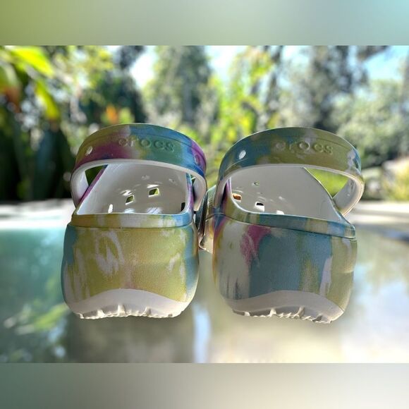 Crocs Classic Platform Tie Dye Clogs Yellow Pink Blue Size 10 - Picture 6 of 11